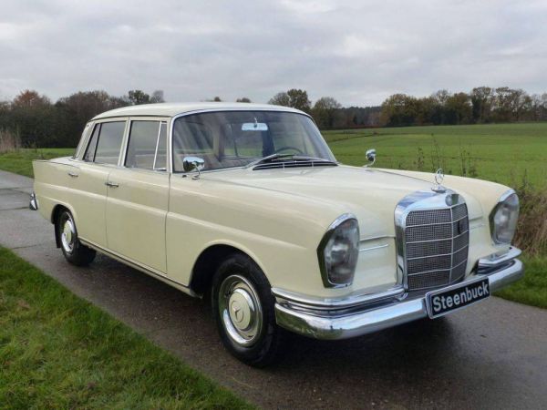 Mercedes-Benz 220 S b 1965 50230