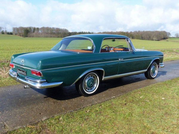 Mercedes-Benz 220 SE b 1961 50374