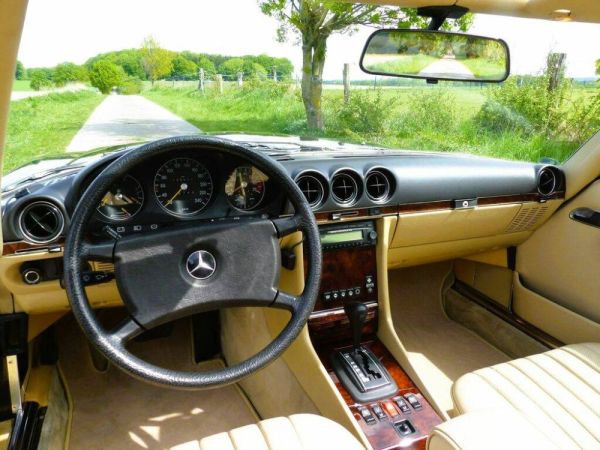 Mercedes-Benz 380 SL 1985 119311