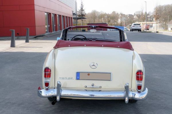 Mercedes-Benz 220 SE Cabriolet 1960 127489