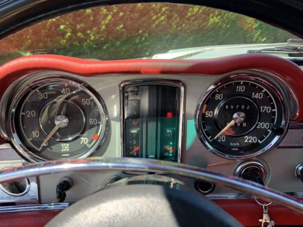 Mercedes-Benz 280 SL 1969 30532
