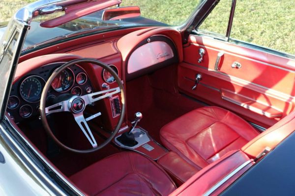 Chevrolet Corvette Sting Ray Convertible 1965 125639