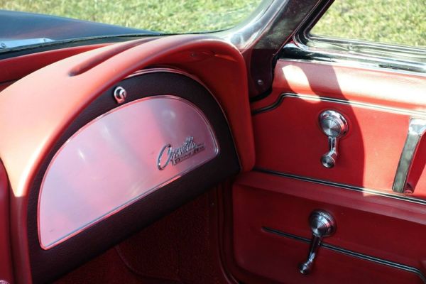 Chevrolet Corvette Sting Ray Convertible 1965 125643