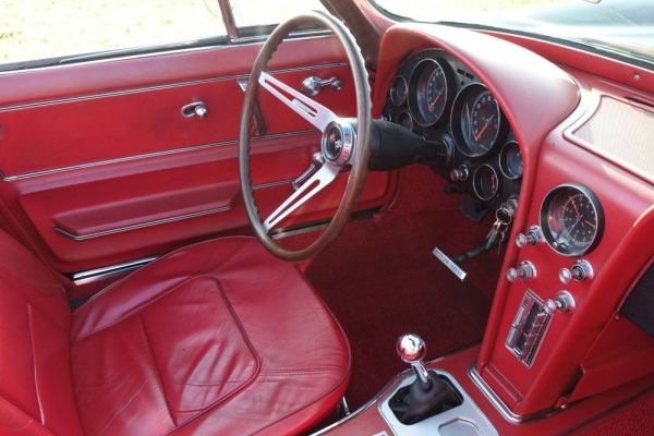 Chevrolet Corvette Sting Ray Convertible 1965 125645