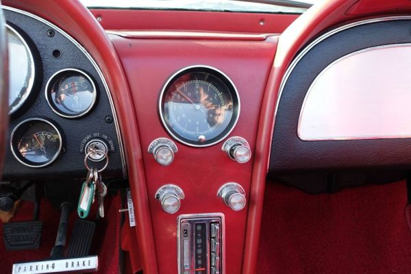 Chevrolet Corvette Sting Ray Convertible 1965 125647