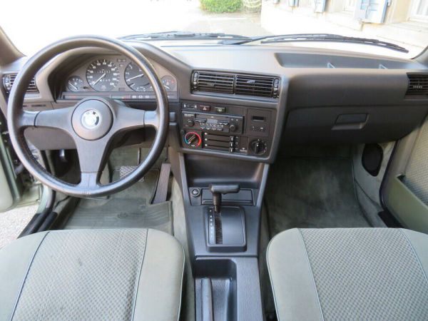 BMW 323i 1985 101240