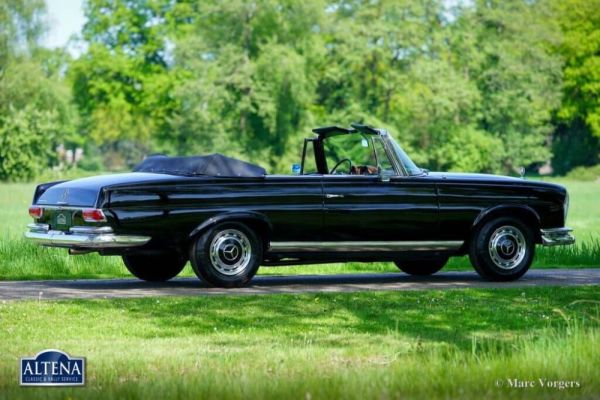 Mercedes-Benz 220 SE b 1963 117752