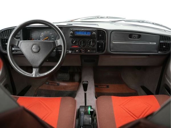 Saab 900 1979 120389
