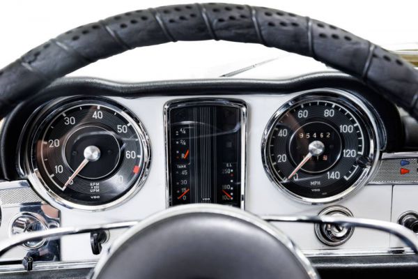Mercedes-Benz 250 SL 1967 5324