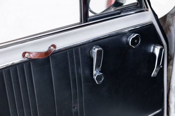 Alfa Romeo Giulia Nuova Super 1300 1975 13596