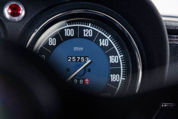 Alfa Romeo Giulia Nuova Super 1300 1975 13602