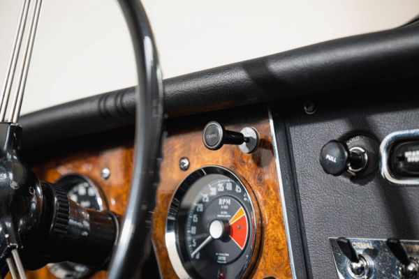 Austin-Healey 3000 Mk III (BJ8) 1964 13686