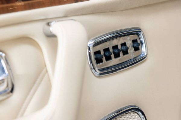 Rolls-Royce Corniche V 2000 67774