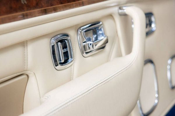 Rolls-Royce Corniche V 2000 67775