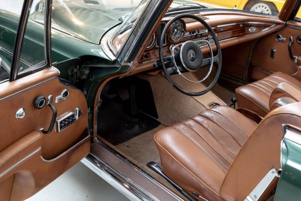 Mercedes-Benz 300 SE 1967 98389