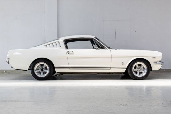 Ford Mustang GT 1965 104518