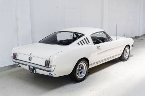 Ford Mustang GT 1965 104519