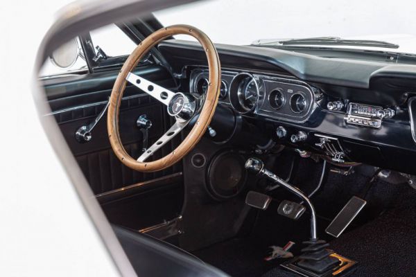 Ford Mustang GT 1965 104523