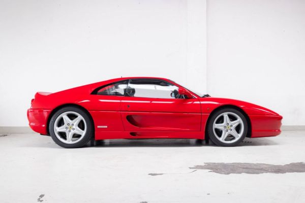Ferrari F 355 Berlinetta 1996 121290
