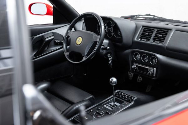 Ferrari F 355 Berlinetta 1996 121300