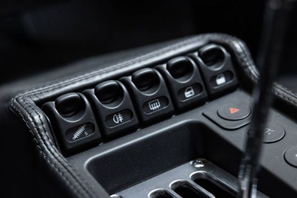 Ferrari F 355 Berlinetta 1996 121302