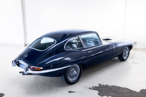 Jaguar E-Type (2+2) 1967 125038