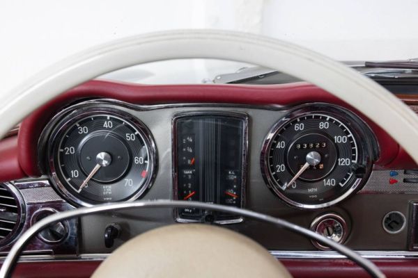 Mercedes-Benz 280 SL 1968 126123