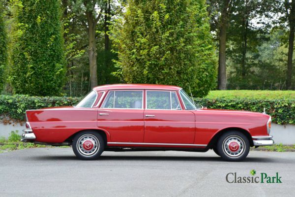 Mercedes-Benz 220 SE b 1962 12569