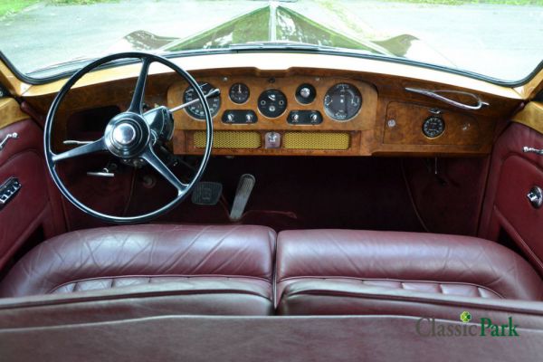 Rolls-Royce Phantom V James Young 1964 97432