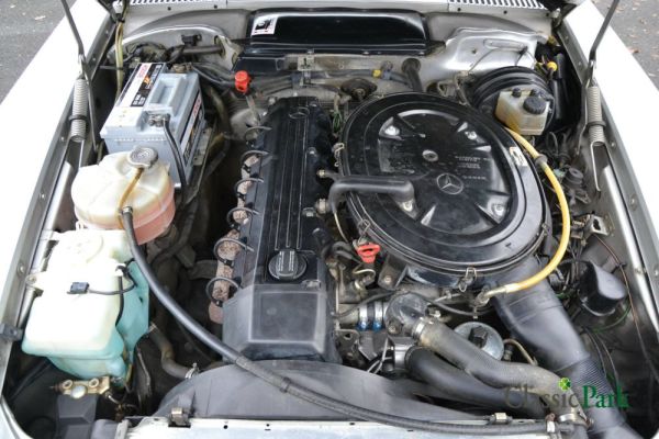 Mercedes-Benz 300 SL 1986 114812