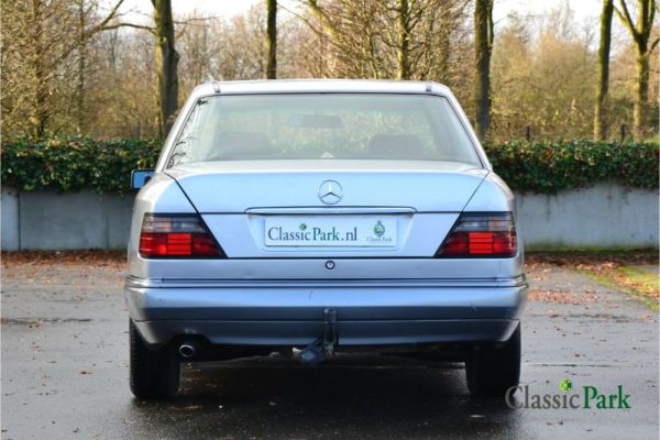 Mercedes-Benz 200 D 1993