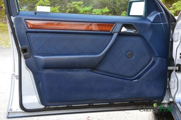 Mercedes-Benz 200 D 1993 122068