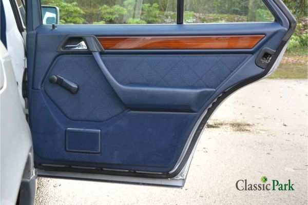 Mercedes-Benz 200 D 1993 122076