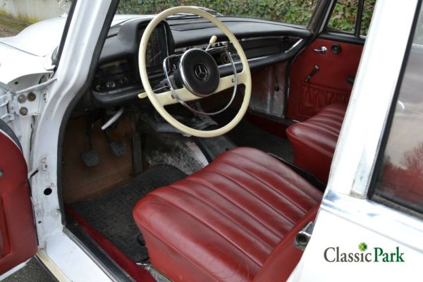 Mercedes-Benz 190 C 1963 122086