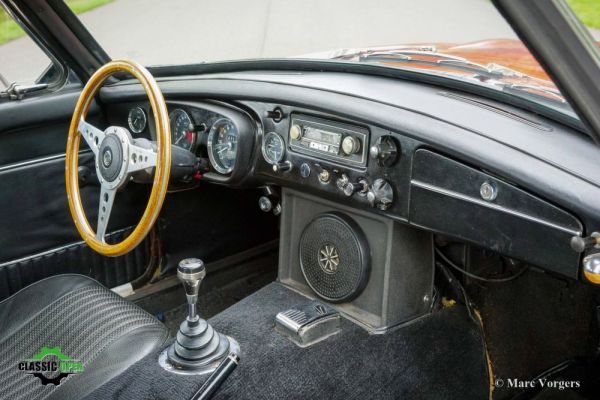 MG MGB GT V8 1975 119768
