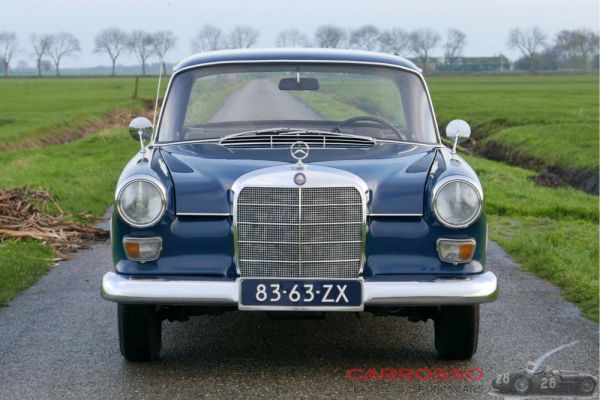 Mercedes-Benz 200 1967 8752