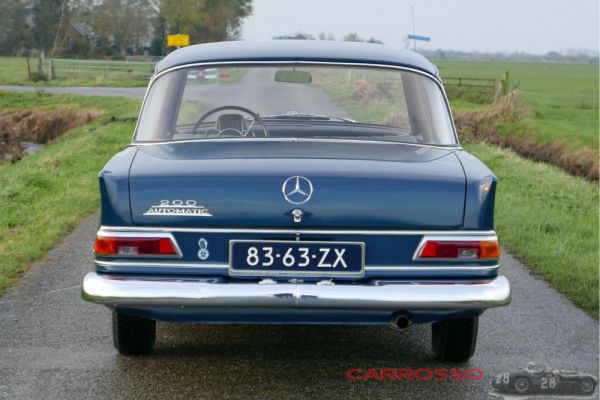 Mercedes-Benz 200 1967 8753