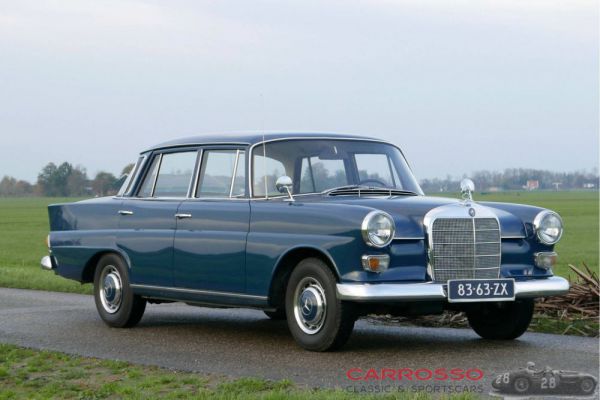 Mercedes-Benz 200 1967 8757