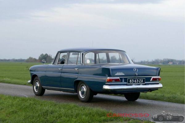 Mercedes-Benz 200 1967 8758