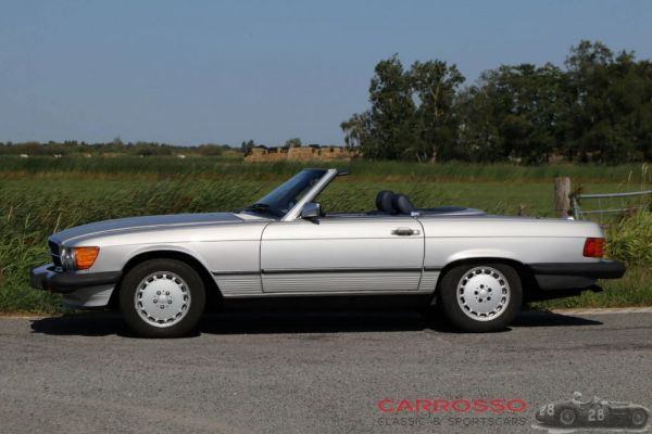 Mercedes-Benz 560 SL 1988 8820