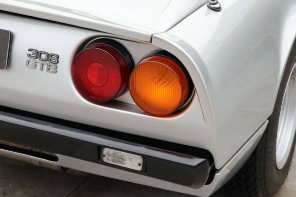 Ferrari 308 GTB 1977 122818