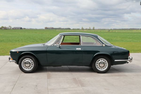 Alfa Romeo 1750 GT Veloce 1971 122822