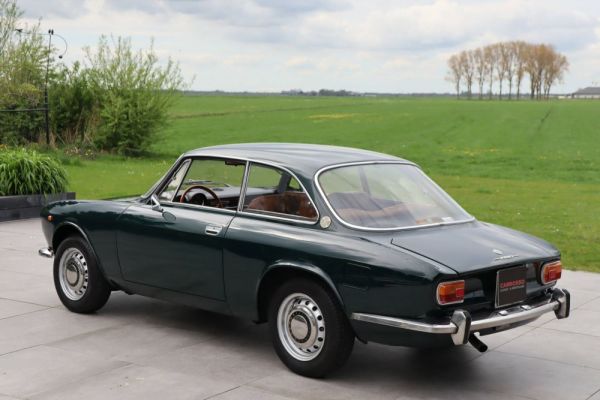 Alfa Romeo 1750 GT Veloce 1971 122829