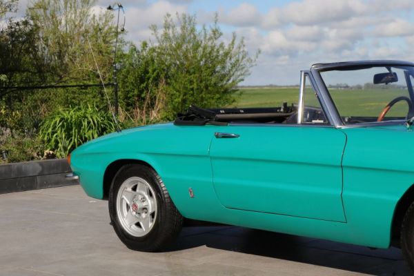 Alfa Romeo 1750 Spider Veloce 1969 122839