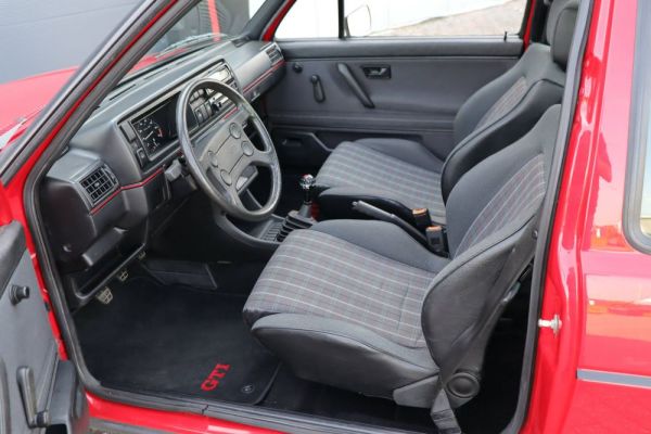Volkswagen Golf Mk II GTi 1.8 1988 131826