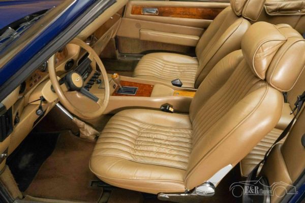 Aston Martin V8 Volante 1981 120641