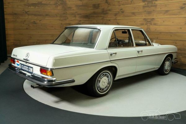Mercedes-Benz 280 SE 1969 120679