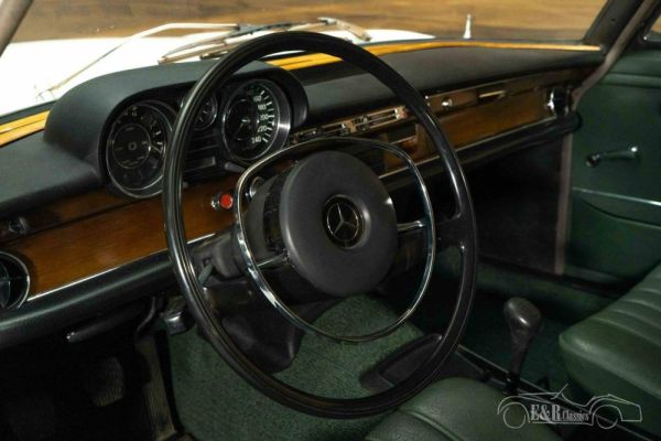 Mercedes-Benz 280 SE 1969 120683