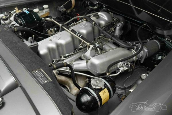Mercedes-Benz 280 SL 1968 125715