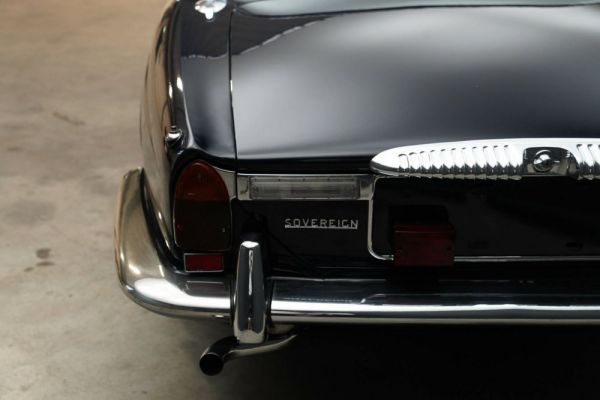 Daimler Sovereign 4.2 1976 15800